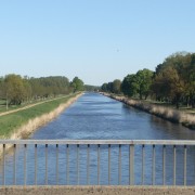 Elbe-Lübeck-Kanal, rechts Wanderweg, links Radweg ... Legen wir fest 😊🤗