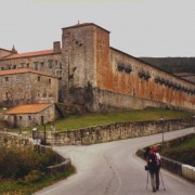 Das Kloster Oseira wirkt wie eine Burg