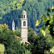 Einsame Dörfer und Kirchen im tiefsten Apennin