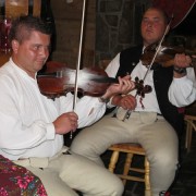 Goralenmusiker im Koliba-Restaurant „Bąkowa Zohylina“