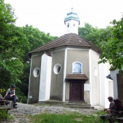 Die Marienkapelle auf dem Warthaberg, errichtet 1617–1619. Hier werden heute noch Gottesdienste abgehalten.