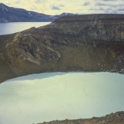 Asja-Caldera mit Víti-Krater im Vordergrund